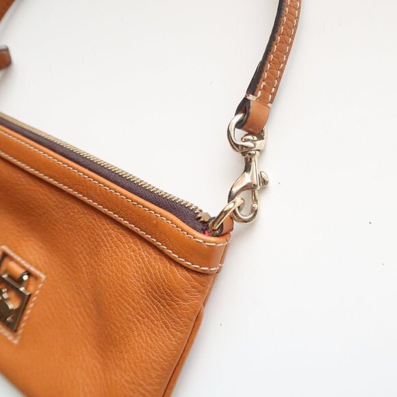 Dooney and Bourke Tan / Brown Leather Wristlet, Handbag, Purse, Wallet - Picture 8 of 13